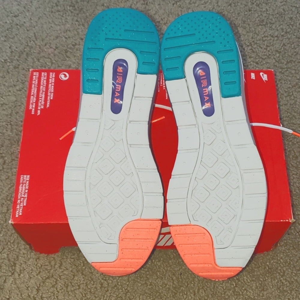 NEW Air Max Genome - Picture 4 of 7